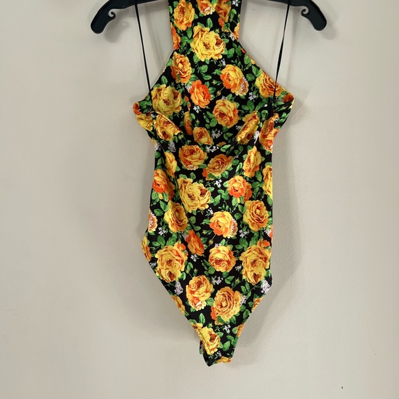 Zara woman’s floral cross Neck bodysuit top - Picture 13 of 16